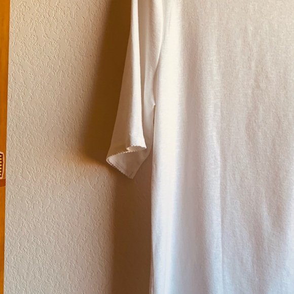 Classic Timeless White Tee Size Large - Picture 3 of 5